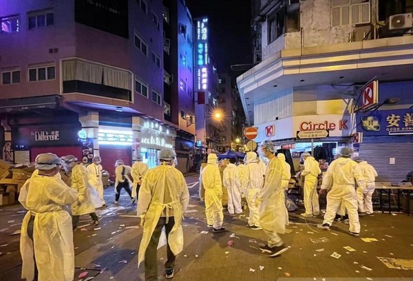 ▲香港佐敦進行區域封鎖。（圖／翻攝自央視，下同）