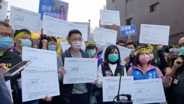 ▲▼江啟臣赴台南宣傳反萊豬公投，原訂邱淑媞也要出席力挺但臨時缺席。（圖／翻攝自國民黨臉書直播）