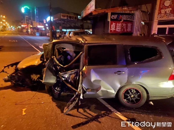 圖：台南市安南區發生自小客車自撞分隔島交通事故，車頭全毀，而駕駛人卻跛腳離開現場，警方循線傳訊真正肇事人陳姓駕駛人到案說明。（圖／記者林悅翻攝，下同）