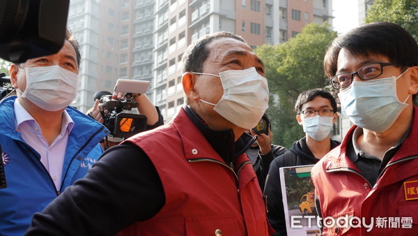 ▲侯友宜視察三峽區龍埔國小、清水祖師廟防疫整備。（圖／記者羅婉庭攝）