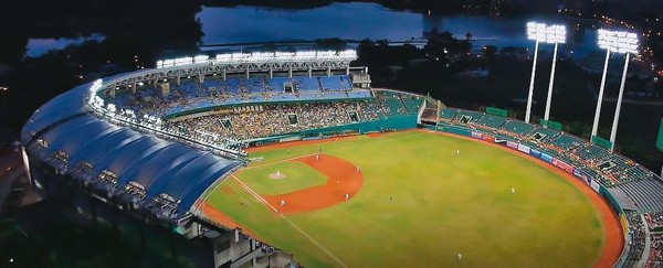 職棒第六隊可望落腳高雄市，澄清湖棒球場將成為未來新球隊的主場。（翻攝中華職棒CPBL官網）