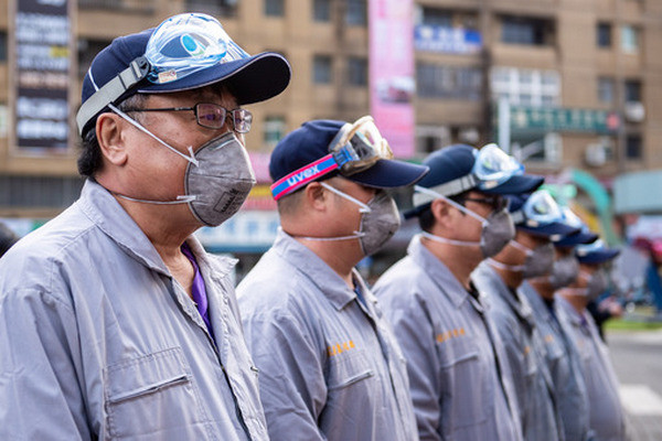 ▲台南挺桃園，支援防疫物資及協助環境消毒。（圖／市府提供）