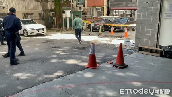 ▲▼基隆市信二停車場30日中午11時許一名女子墜樓。（圖／記者郭世賢翻攝）