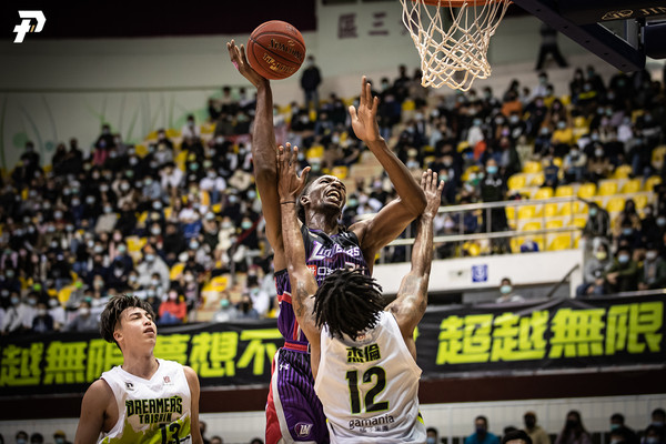 ▲塔克（Anthony Tucker）、塔壁（Hasheem Thabeet）。（圖／P.League+提供）