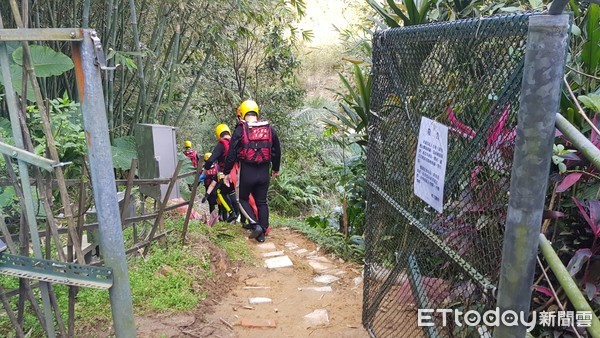 ▲▼瑞芳幼坑步道旁河道「1女落水卡石縫」。（圖／記者郭世賢翻攝）