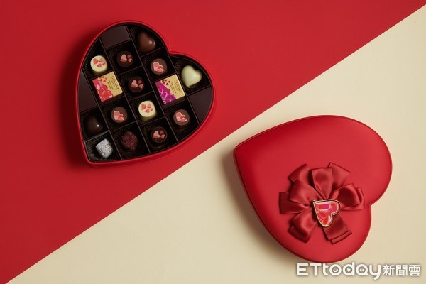 ▲▼GODIVA2021年情人節限定巧克力禮盒。（圖／GODIVA提供）
