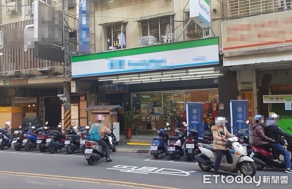 ▲▼詹姓男子凌晨走在街上，被5男持西瓜刀圍毆砍殺，事後才知尋仇打錯人             。（圖／記者陳以昇翻攝）