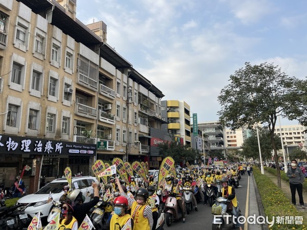 ▲罷捷大遊行      。（圖／記者洪靖宜攝）