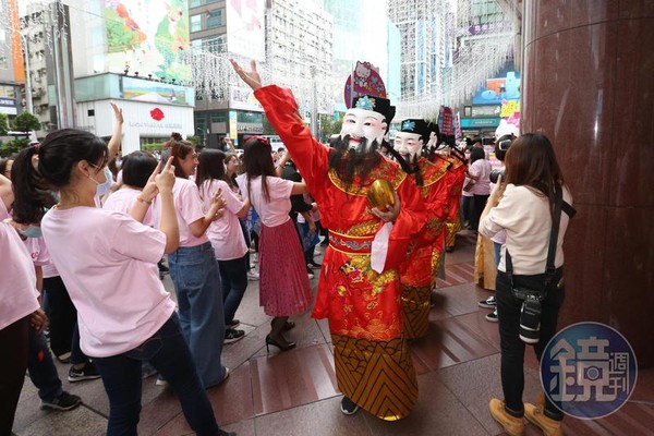 農曆春節中，有3個最強補財庫吉日，初四迎財神是其一。