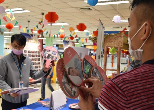▲友達連續4年舉辦「菲律賓文化節」　一解菲籍員工思鄉之情。（圖／友達提供）