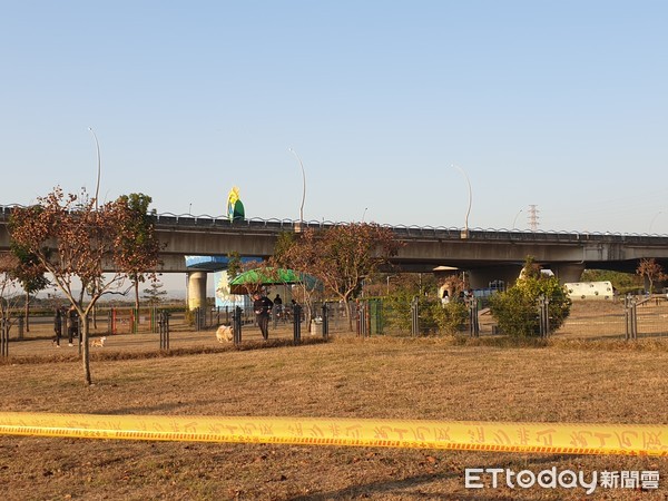 ▲屏東河濱寵物公園施工，22日起暫停開放            。（圖／記者陳崑福翻攝）