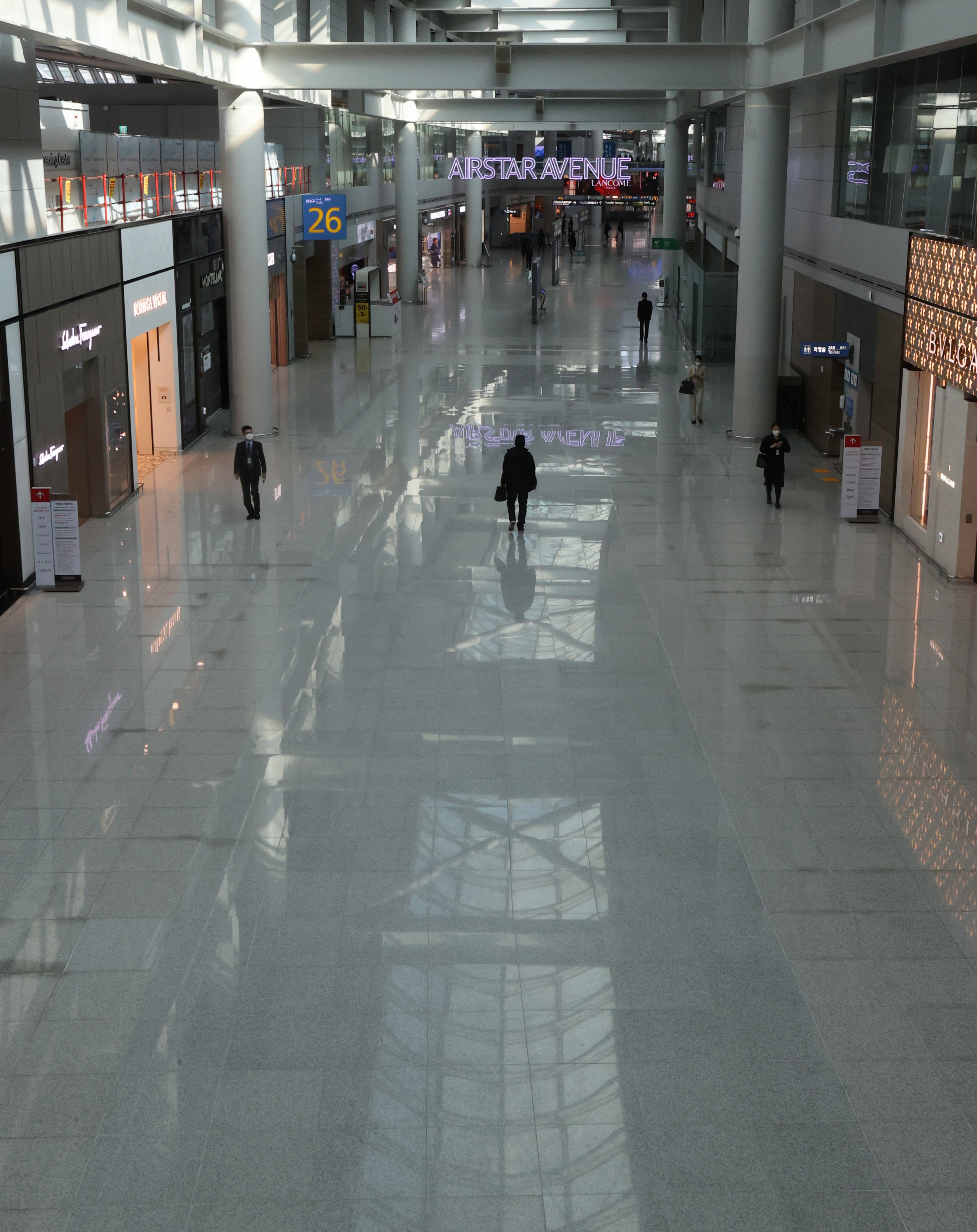 ▲▼新羅、樂天免稅店將於3月期滿撤出，仁川機場一航廈將更冷清。（圖／達志影像）