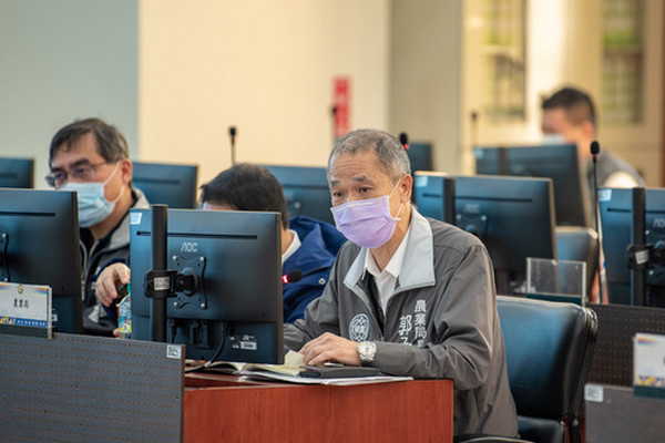 ▲疫情延後開學桃園推有機蔬菜箱促銷