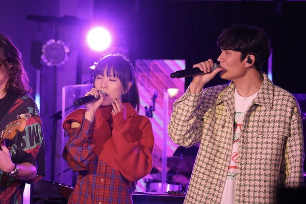 ▲▼ 宇宙人線上直播演唱會吸引30萬人觀看，邀請孫盛希擔任嘉賓。（圖／相信音樂提供）