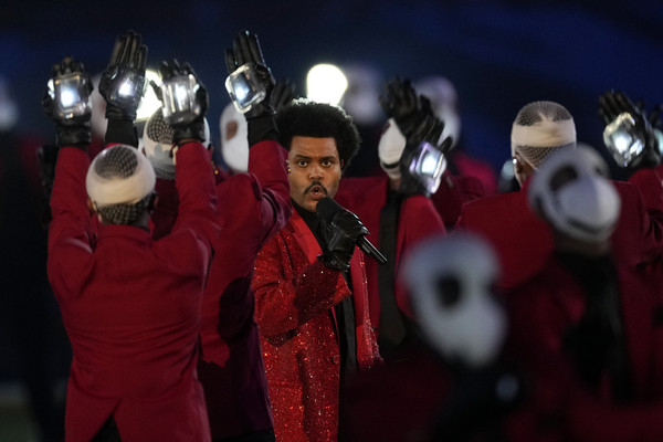 ▲▼威肯（The Weeknd）登上「超級盃中場秀」（The Super Bowl LV Halftime Show）。（圖／達志影像／美聯社）