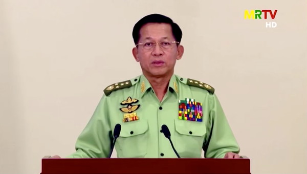 ▲▼緬甸國防軍總司令敏昂萊（Min Aung Hlaing）在政變後首度發表電視講話。（圖／路透）