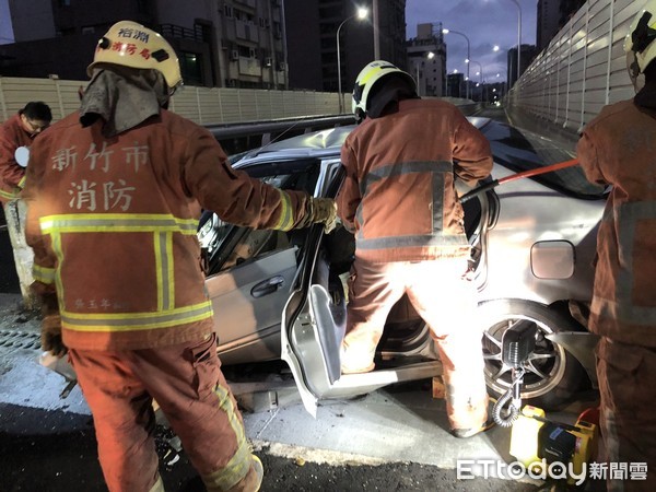 ▲▼新竹東大高架橋死亡車禍。（圖／記者陳凱力翻攝）