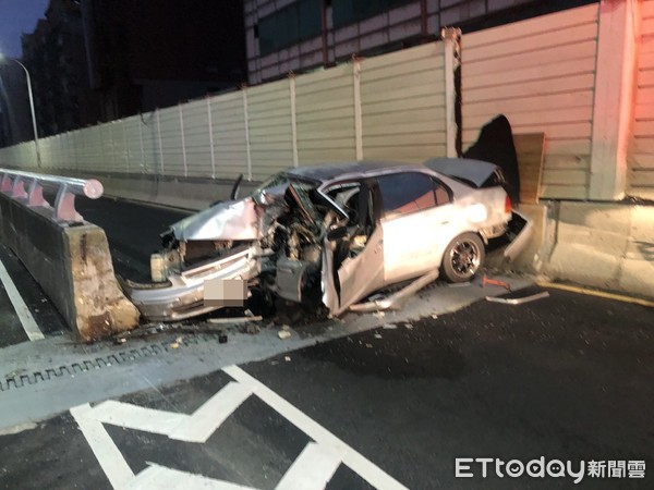 ▲▼新竹東大高架橋死亡車禍。（圖／記者陳凱力翻攝）