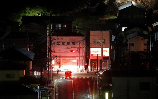 ▲▼地震發生後，福島縣派出消防車輛在街頭巡邏。（圖／路透）