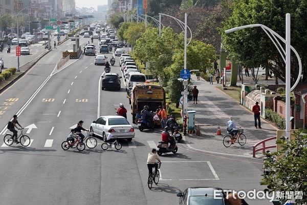 ▲▼嘉義市年節期間定點收垃圾，引爆喪屍潮。（圖／記者翁伊森翻攝）