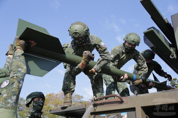 空軍防砲部隊堅守崗位　全天候守護空防安全