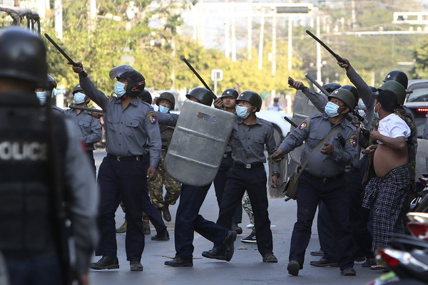 ▲▼ 緬甸軍政府打壓反政變示威。（圖／達志影像／美聯社）