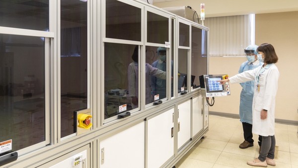 ▲聯新醫院引進大江新冠自動檢測平台　每日篩檢量可達1800人。（圖／大江生醫提供）