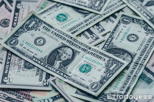 ▲美元保單去年逆勢成長14%。（示意圖／取自免費圖庫Pixabay）