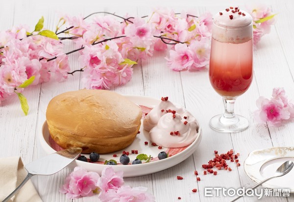 ▲▼微兜．petit doux推全新粉紅爆漿起司「花季春色瓦帕鬆餅」。（圖／微兜提供）