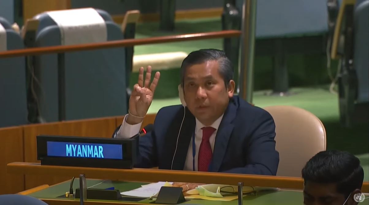 ▲▼緬甸駐聯合國大使覺莫敦（Kyaw Moe Tun）。（圖／翻攝自Youtube／United Nations）