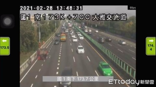 ▲▼國道1號大雅交流道28日發生6車追撞事故。（圖／記者李忠憲翻攝）