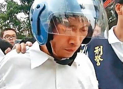 黃進龍遭警方逮捕送辦，最終遭判無期徒刑定讞。（東森新聞提供）