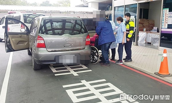 ▲桃園市警局中路派出所28日下午協助李姓男子開道護送患者至部立桃園醫院急救。（圖／記者沈繼昌翻攝）