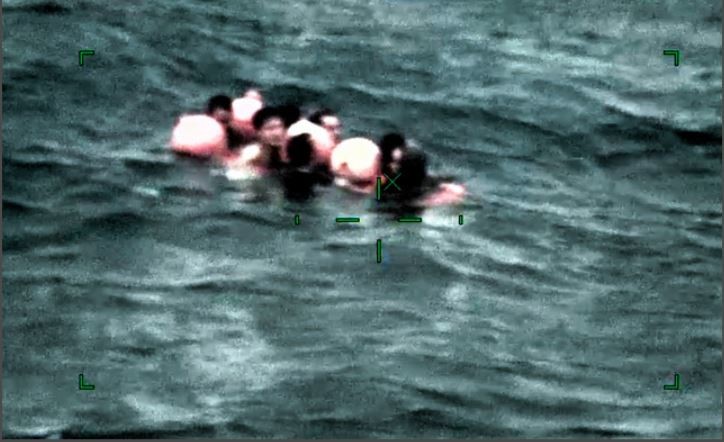 ▲▼陸漁船石垣島海域翻覆 5失蹤5獲救。（圖／取自日本海上保安本部）