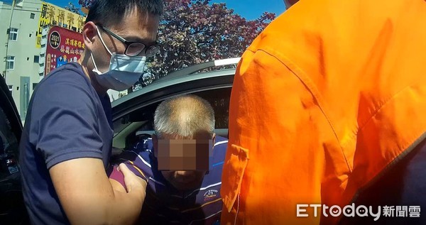 ▲▲60歲莊姓男子駕車送貨外出時突感身體不適，眼前一片黑只覺天旋地轉，經其子報警求救，三分局和順派出所警員陳祥慶通報救護車及時送醫幸無大礙。（圖／記者林悅翻攝，下同）