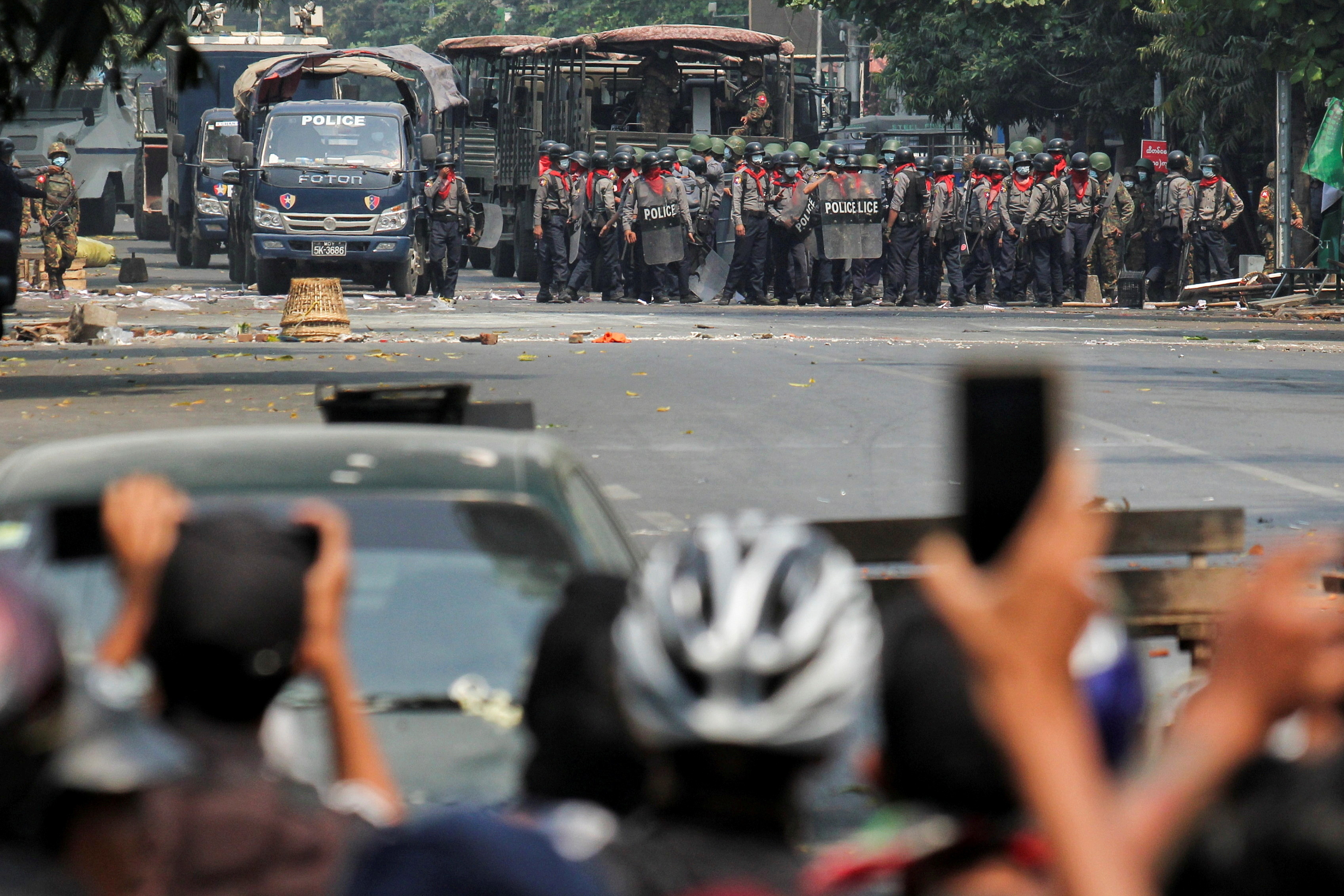 ▲▼緬甸軍方再向抗議群眾開槍，造成至少38死。（圖／路透）