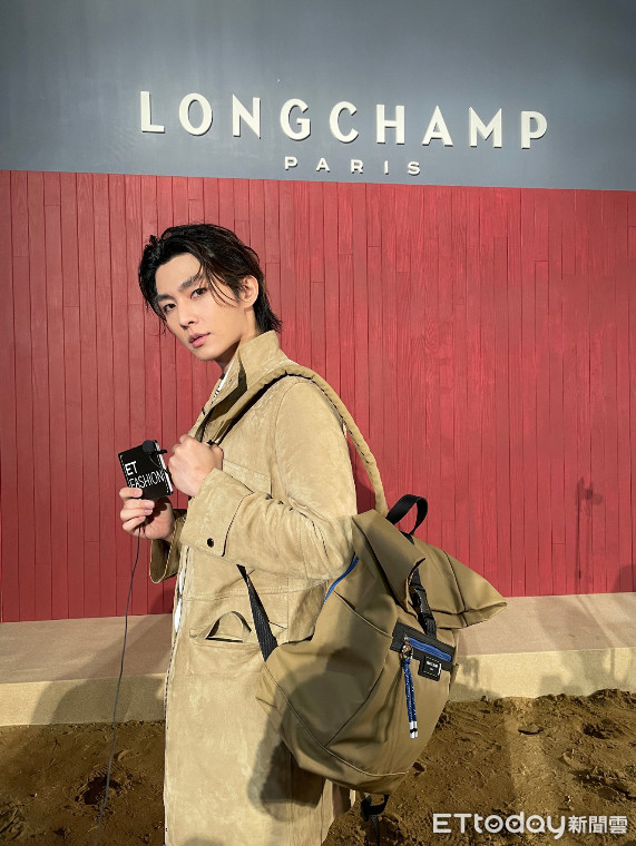 ▲炎亞綸、陳庭妮 LONGCHAMP 2021秋冬秀。（圖／品牌提供）