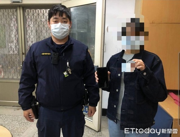 ▲警方循看護證找到失主。（圖／記者楊漢聲翻攝）