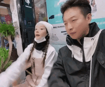 ▲李小璐和已婚男星馬智宇一起滑雪。（圖／翻攝自微博）