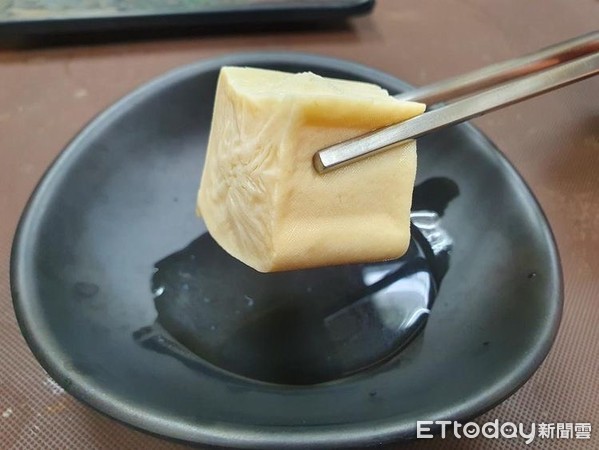 凍豆腐。（圖／記者李佳蓉攝）