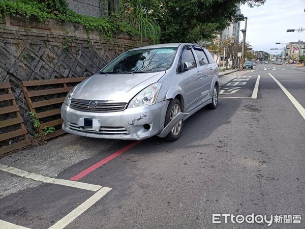 ▲▼淡水22歲員警為了抓疑似違規迴轉騎士遭撞飛一度昏迷。（圖／記者陳豐德翻攝）