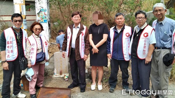 ▲15年前枋山海岸無名女屍案 基隆警重啟調查比中身分助返家。（圖／記者郭世賢翻攝）