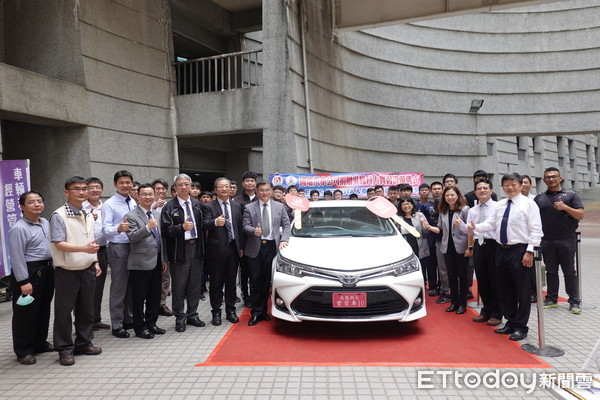 ▲國瑞汽車實車捐贈吳鳳科大提升實務經驗。（圖／吳鳳科技大學提供）