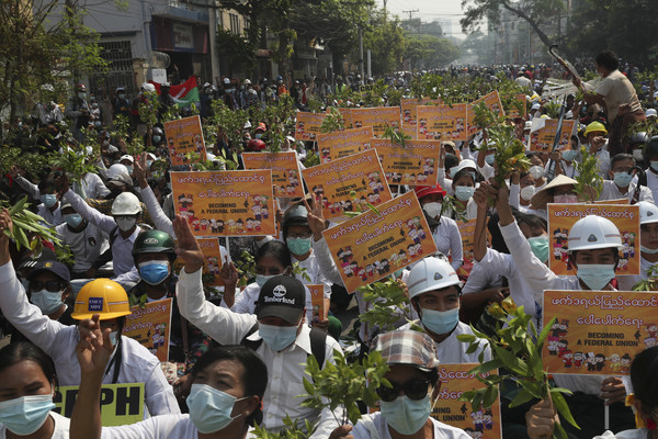 ▲▼ 緬甸7日持續有示威者上街。圖為第2大城曼德勒市。（圖／達志影像／美聯社）