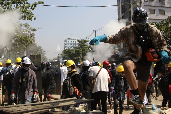 ▲▼ 緬甸7日持續有示威者上街。圖為最大城仰光。（圖／達志影像／美聯社）