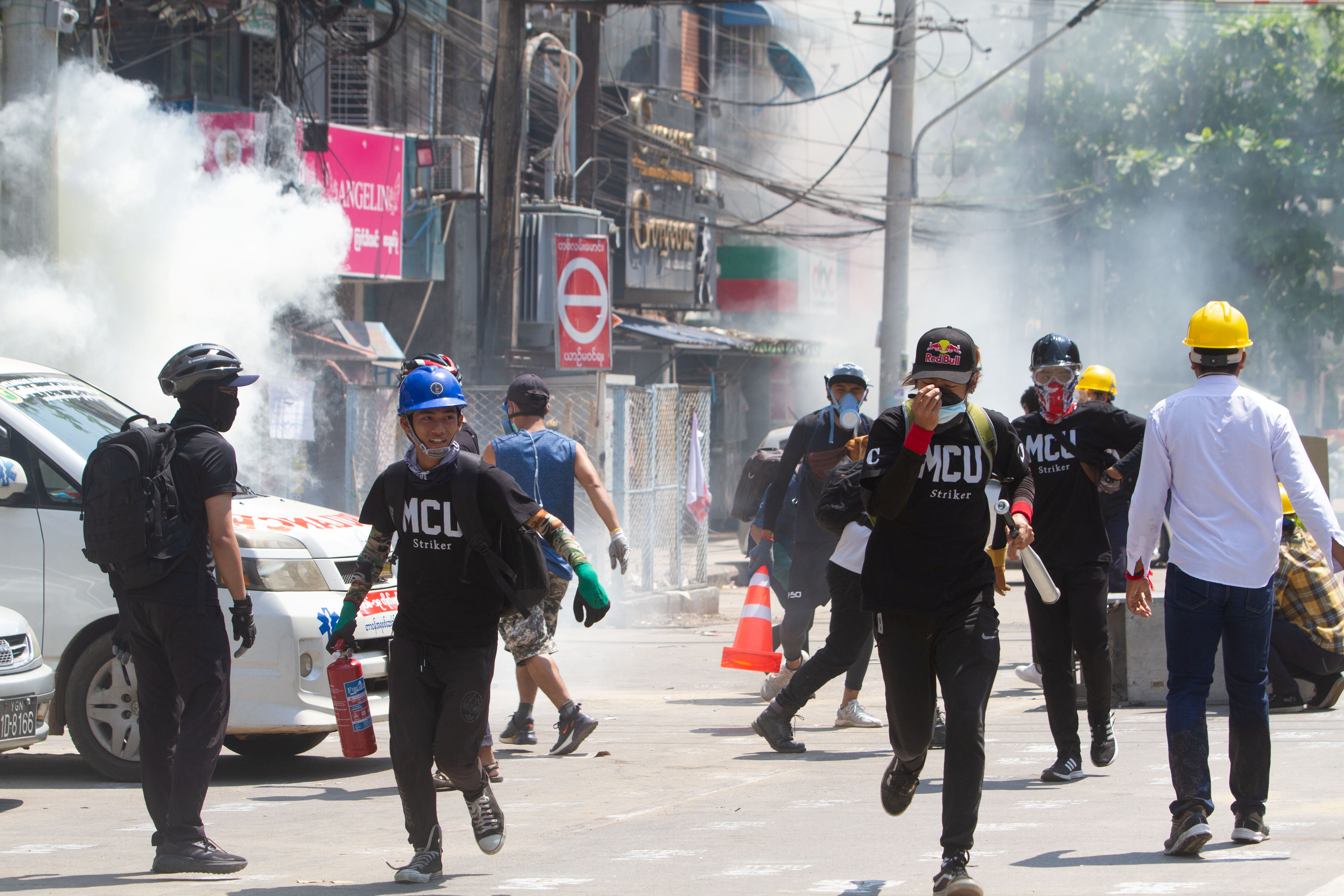 ▲▼緬甸軍事政變，示威者上街頭抗議遭軍隊血腥鎮壓。（圖／路透）