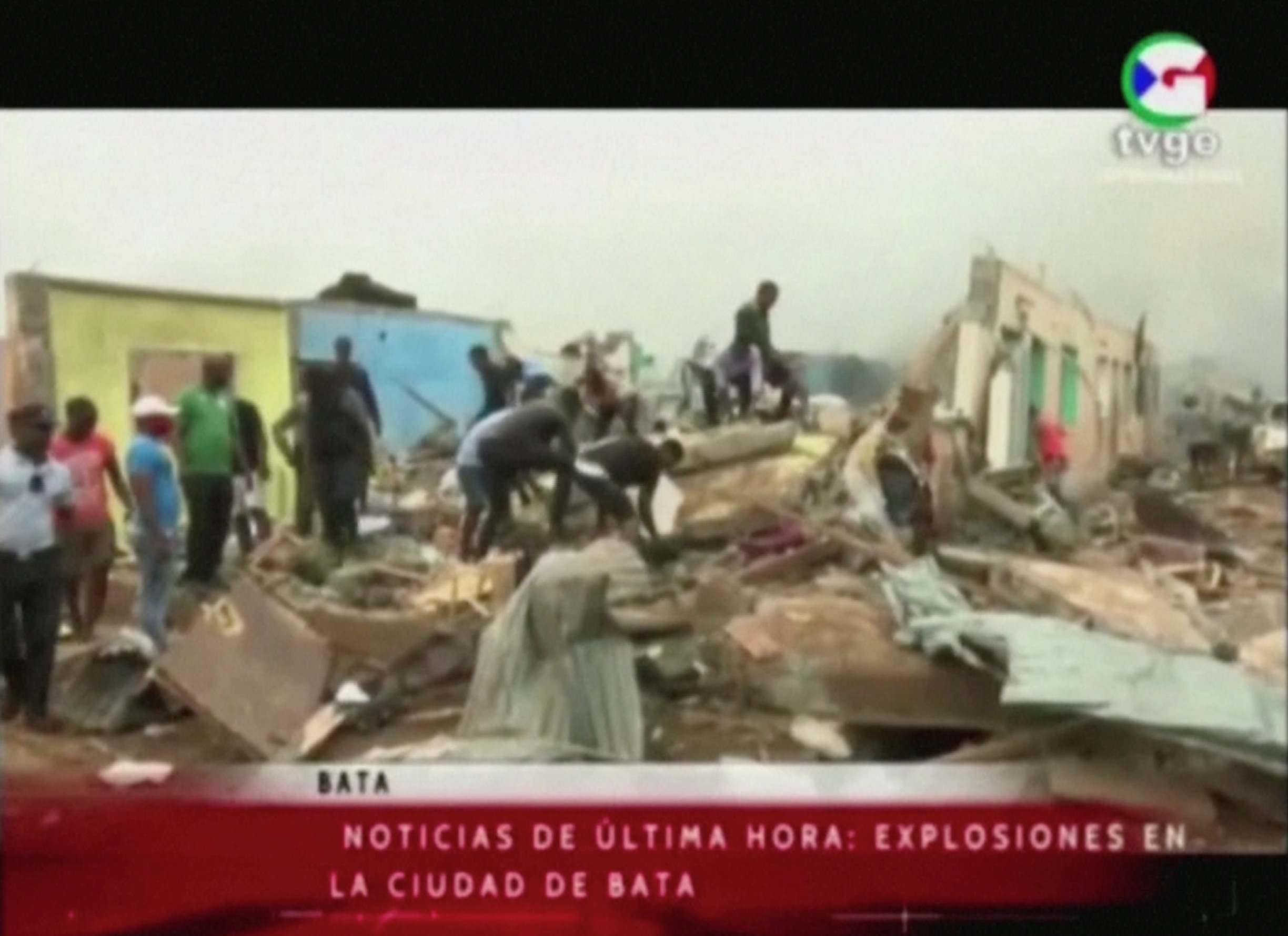▲▼赤道幾內亞最大城市巴塔（Bata）一處軍營爆炸，幾乎轟毀全市民宅。（圖／路透）