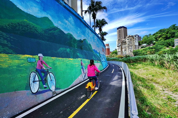 ▲「景美溪左岸自行車道」最後一哩路通車。（圖／新北高管處提供）