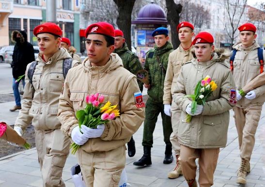 ▲▼俄羅斯軍人慶祝國際婦女節。（圖／翻攝自俄羅斯國防部）