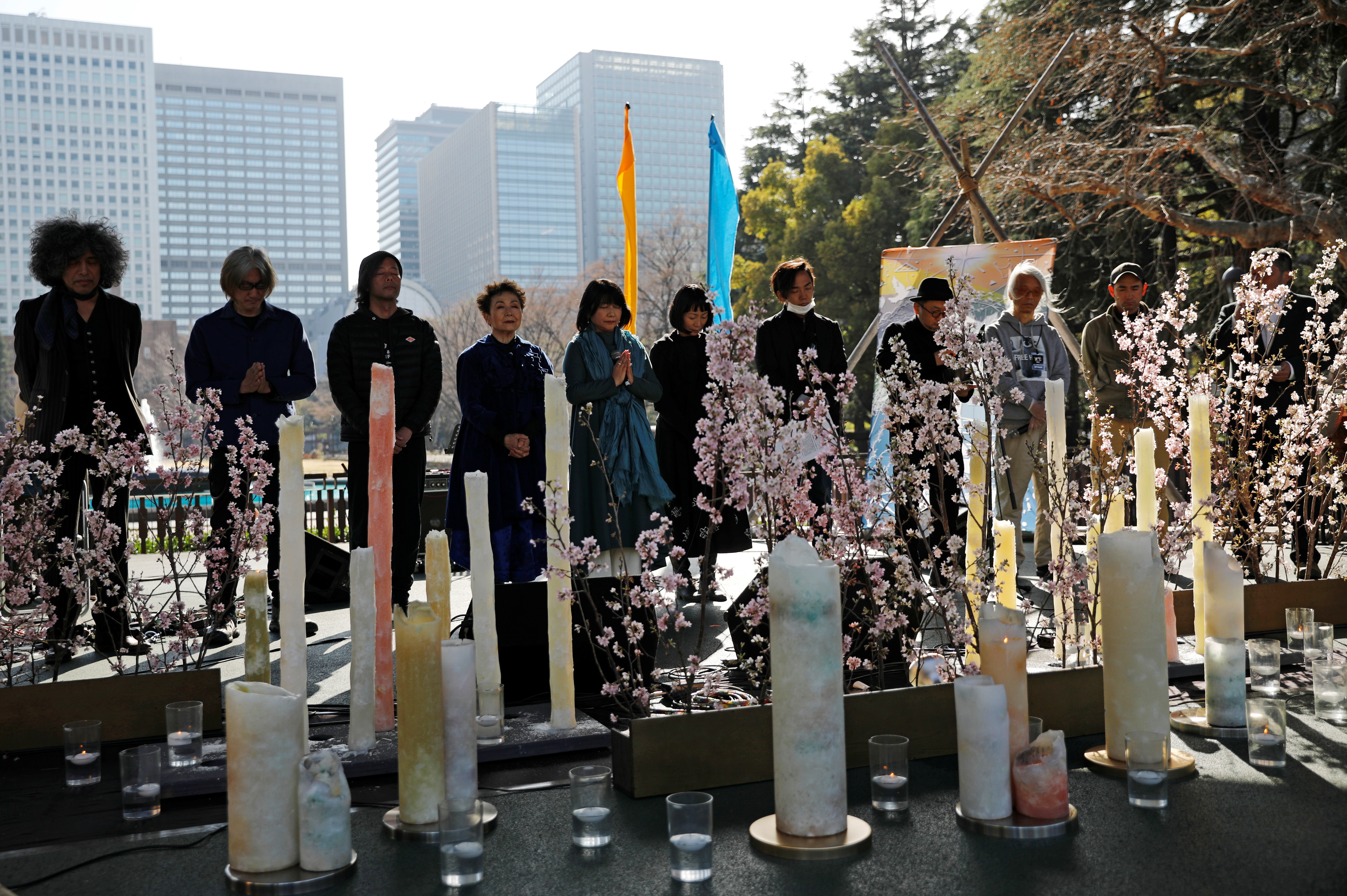 ▲▼日本民眾悼念311大地震。（圖／路透）